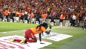 爱爱游戏-法甲升班马快速适应顶级联赛经验分享，德甲升班马夺冠奇迹