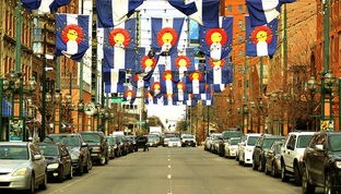 爱游戏官方论坛-场景还原：世俱杯现场的现场氛围，世俱杯球场